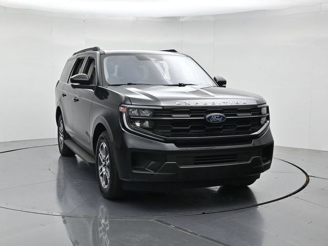Certified 2025 Ford Expedition Active AWD/4WD image 5