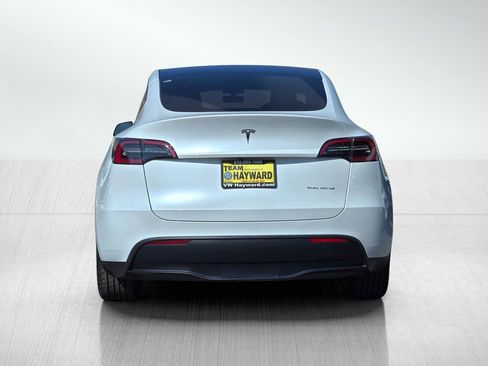 Used 2023 Tesla Model Y Long Range image 5