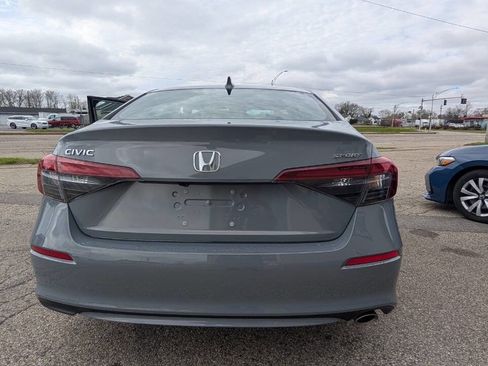 Used 2025 Honda Civic Sport image 15