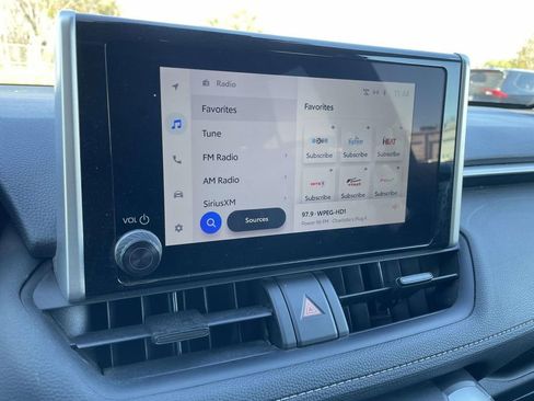 Used 2024 Toyota RAV4 XLE image 38