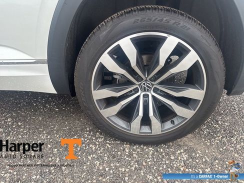 Used 2023 Volkswagen Atlas Cross Sport SEL Premium R-Line image 20