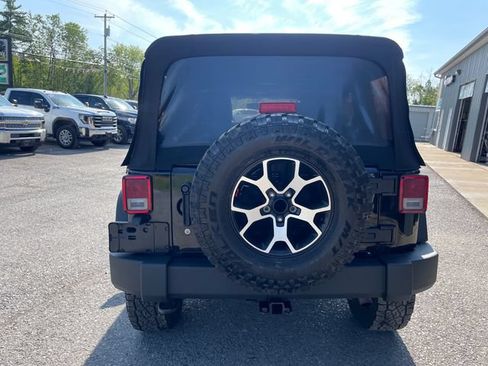 Used 2017 Jeep Wrangler Unlimited Sport w/ Quick Order Package 24S AWD/4WD image 6