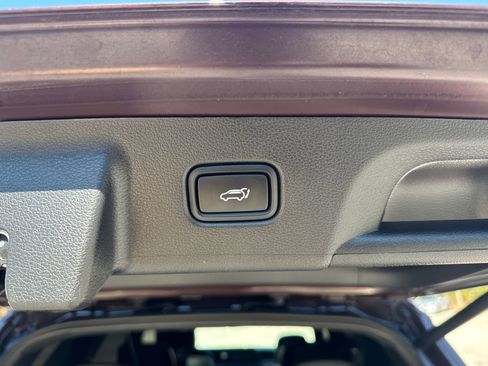 Used 2023 Hyundai Palisade Calligraphy image 19