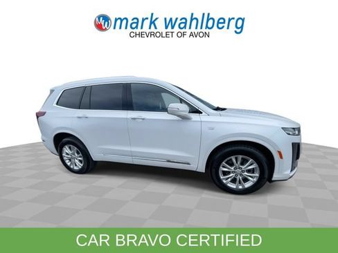 Certified 2024 Cadillac XT6 Luxury w/ LPO, Floor Liner Package AWD/4WD image 9
