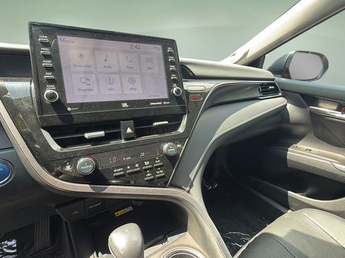 Used 2022 Toyota Camry XSE w/ Navigation Upgrade Package FWD image 22