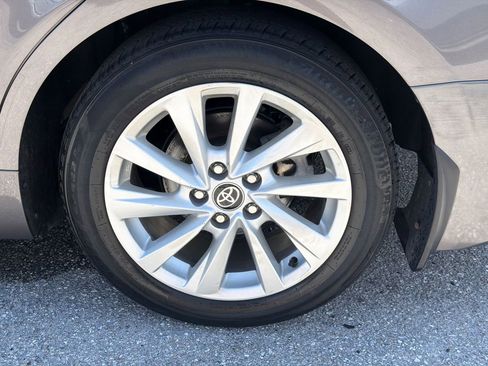Used 2023 Toyota Camry SE FWD image 10
