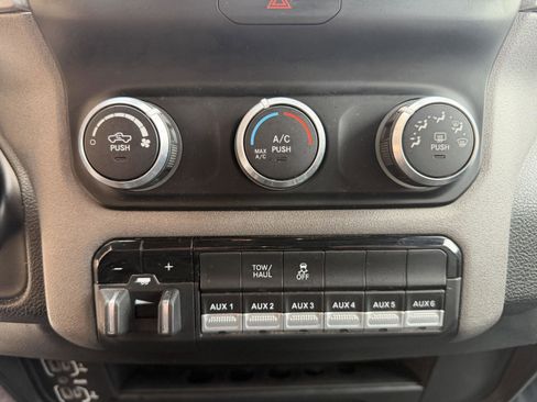 Used 2022 RAM 3500 Tradesman w/ Chrome Appearance Group image 16