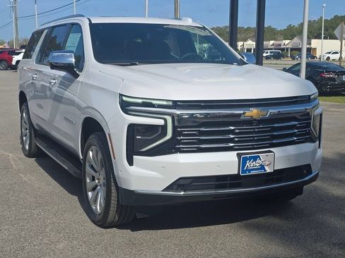 New 2026 Chevrolet Suburban Premier w/ Sun And Tow Package AWD/4WD image 7