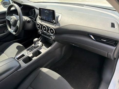 Used 2024 Nissan Sentra SV FWD image 11
