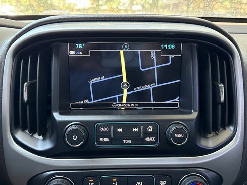 Used 2018 GMC Canyon SLT w/ Driver Alert Package image 16