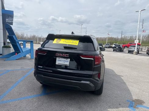 Used 2025 GMC Terrain Elevation image 21