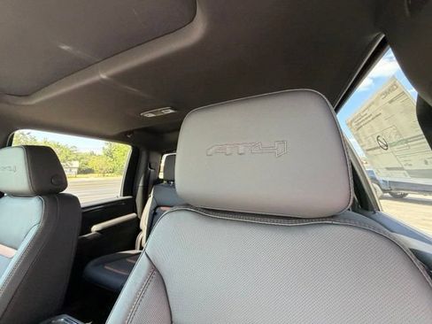 New 2026 GMC Sierra 2500 AT4 w/ AT4 Premium Plus Package AWD/4WD image 8