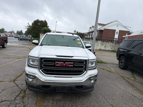 Used 2019 GMC Sierra 1500 SLE w/ SLE Value Package AWD/4WD image 7