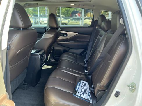 Used 2017 Nissan Murano Platinum w/ Platinum Technology Package AWD/4WD image 12