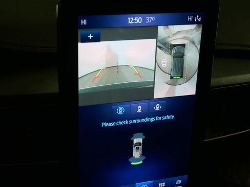 Used 2020 Ford Explorer Platinum w/ Premium Technology Package image 32