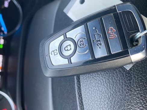 Used 2017 Ford F250 Lariat w/ Lariat Ultimate Package image 33