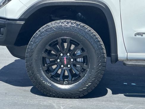 Used 2023 GMC Sierra 1500 AT4X AWD/4WD image 32