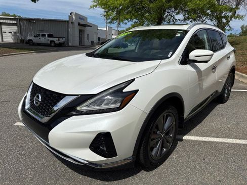 Used 2019 Nissan Murano Platinum w/ Cargo Package image 3