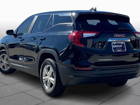 Used 2022 GMC Terrain SLE image 11