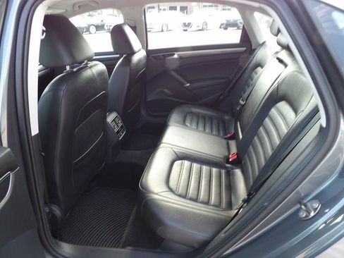Used 2017 Volkswagen Passat 1.8T SEL Premium FWD image 26