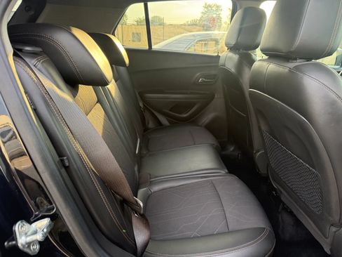 Used 2019 Chevrolet Trax LT w/ LT Convenience Package AWD/4WD image 20