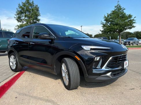 Used 2025 Buick Encore GX Preferred FWD image 4