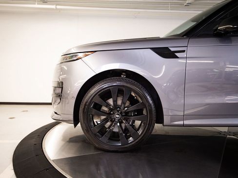 Used 2025 Land Rover Range Rover Sport Dynamic SE AWD/4WD image 11