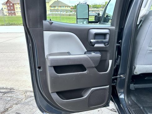 Certified 2017 Chevrolet Silverado 1500 W/T AWD/4WD image 20