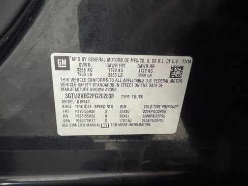Used 2015 GMC Sierra 1500 SLT w/ SLT Crew Cab Value Package AWD/4WD image 40