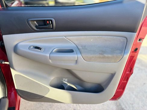 Used 2011 Toyota Tacoma Base w/ TRD Sport Pkg image 14