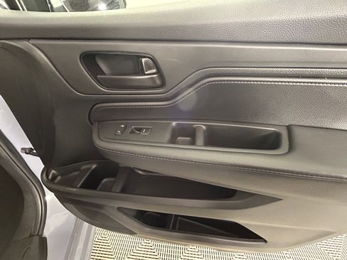 Used 2025 Honda Odyssey Sport-L image 16