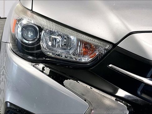 Used 2019 Mitsubishi Outlander Sport SE image 28