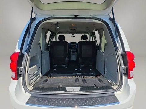 Used 2016 Dodge Grand Caravan SE w/ Quick Order Package 29E SE FWD image 42