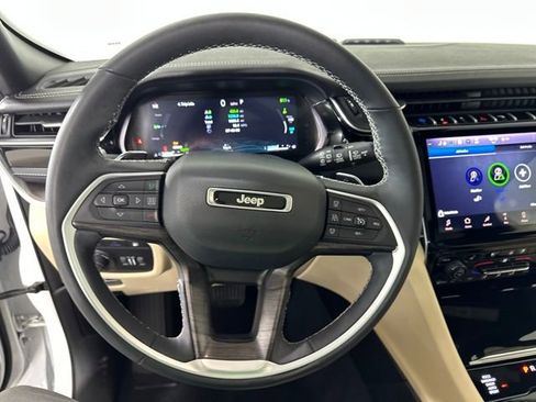 Used 2023 Jeep Grand Cherokee 4WD 4xe w/ Luxury Tech Group II image 14