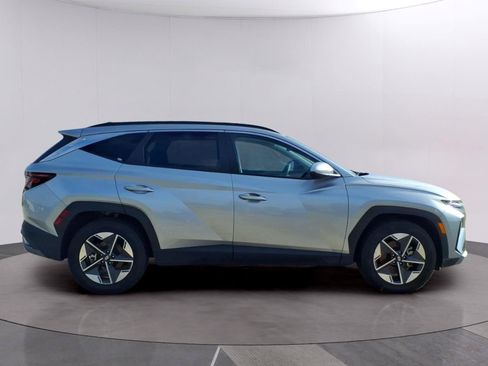 Used 2025 Hyundai Tucson SEL FWD image 6