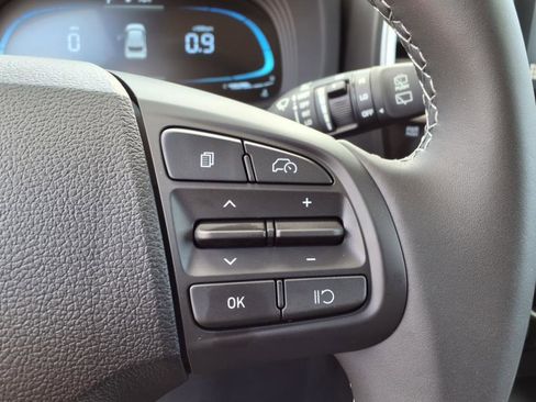 New 2025 Hyundai Venue SEL image 25