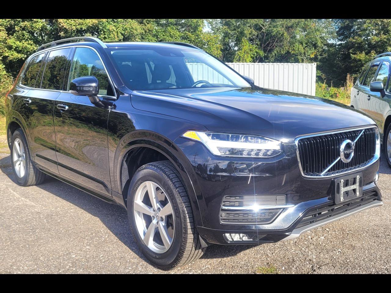 Used 2016 Volvo XC90 T5 Momentum AWD/4WD image 2