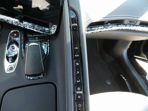 Certified 2021 Chevrolet Corvette Stingray Coupe w/ Battery Protection Package image 28