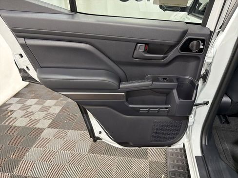 Used 2026 Toyota 4Runner Limited AWD/4WD image 19