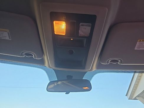 Used 2018 RAM 2500 Tradesman w/ Chrome Appearance Group image 25