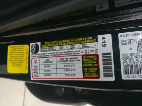 Used 2025 Toyota Tacoma TRD Pro image 35