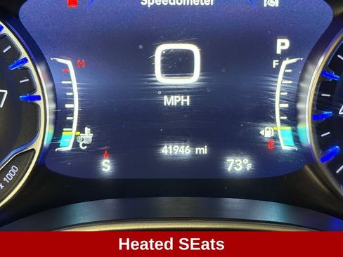 Used 2025 Chrysler Pacifica Select FWD image 7
