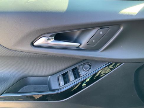 New 2026 Chevrolet Equinox LT w/ Convenience Package II image 31