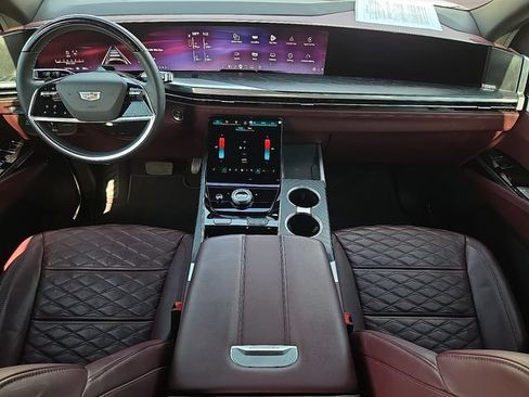 Used 2025 Cadillac Escalade Sport AWD/4WD image 11