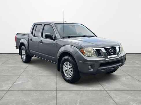 Used 2016 Nissan Frontier SV w/ SV Value Truck Package AWD/4WD image 2