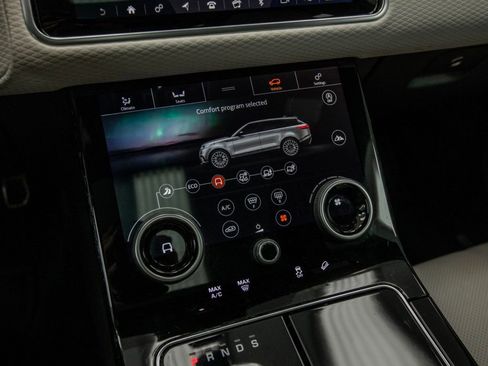 Used 2020 Land Rover Range Rover Velar R-Dynamic S image 23