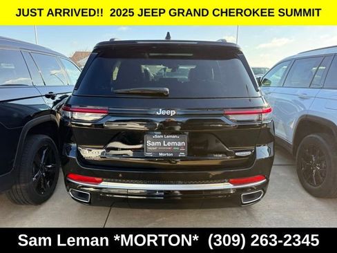 New 2025 Jeep Grand Cherokee Summit w/ Luxury Tech Group V image 12