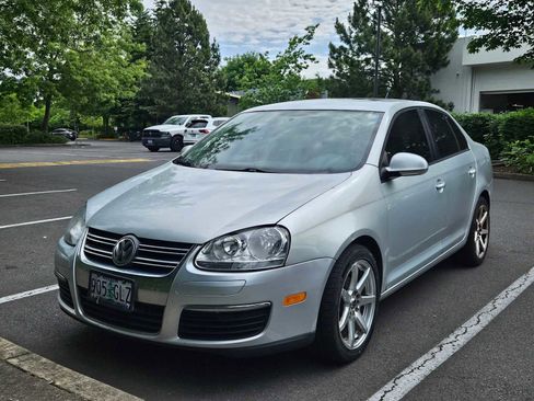 Used 2010 Volkswagen Jetta SE FWD image 7