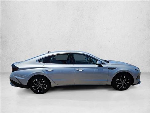 Certified 2024 Hyundai Sonata SEL FWD image 9