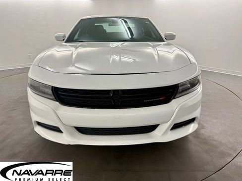 Used 2020 Dodge Charger SXT image 2